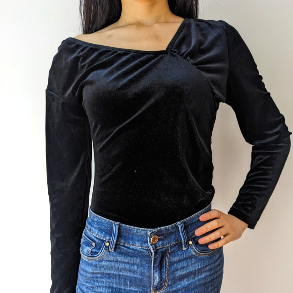 Kate Kasin off shoulder ruched velvet bodysuit S